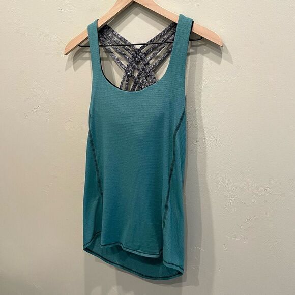Lululemon Wild Tank with Built in Bra - Size: 4 - Picture 8 of 11